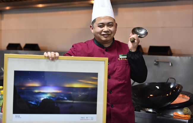 黃山上有一群特殊的“攝影師”