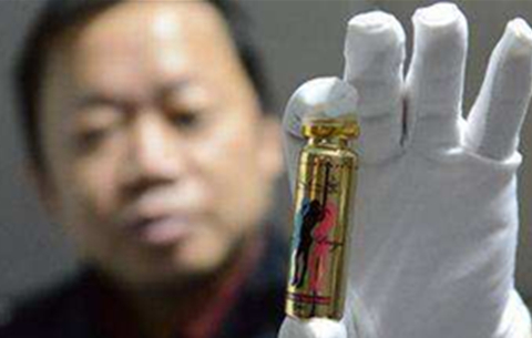 披飲料“外衣” 2200公斤液態毒品在安徽查獲