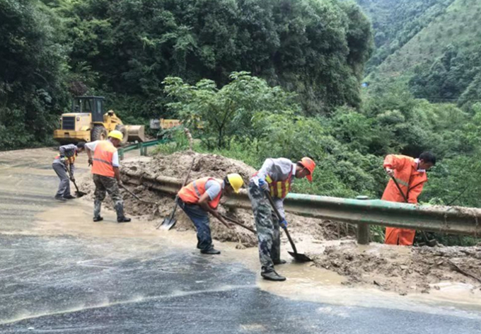 “利奇馬”颱風致安徽多地公路受損 公路部門全力搶修