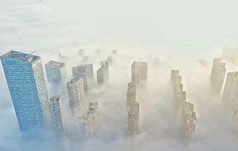 航拍：“雾”入合肥 犹如“天空之城”