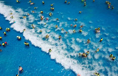 親水消夏享清涼