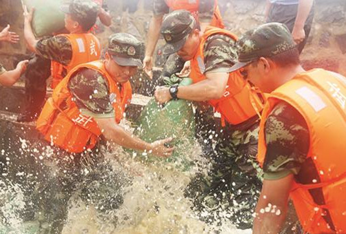 合肥特警支队：“三个一”筑牢防汛抗洪救援“红色堤坝”