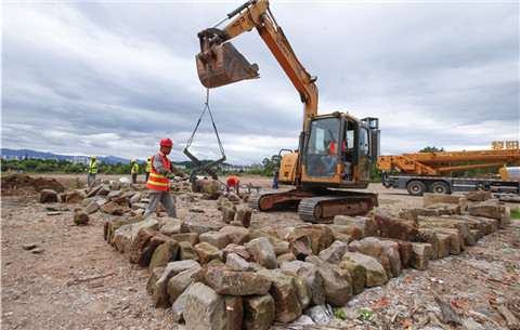 黃山啟動明代鎮海橋散落構件、石料打撈工作