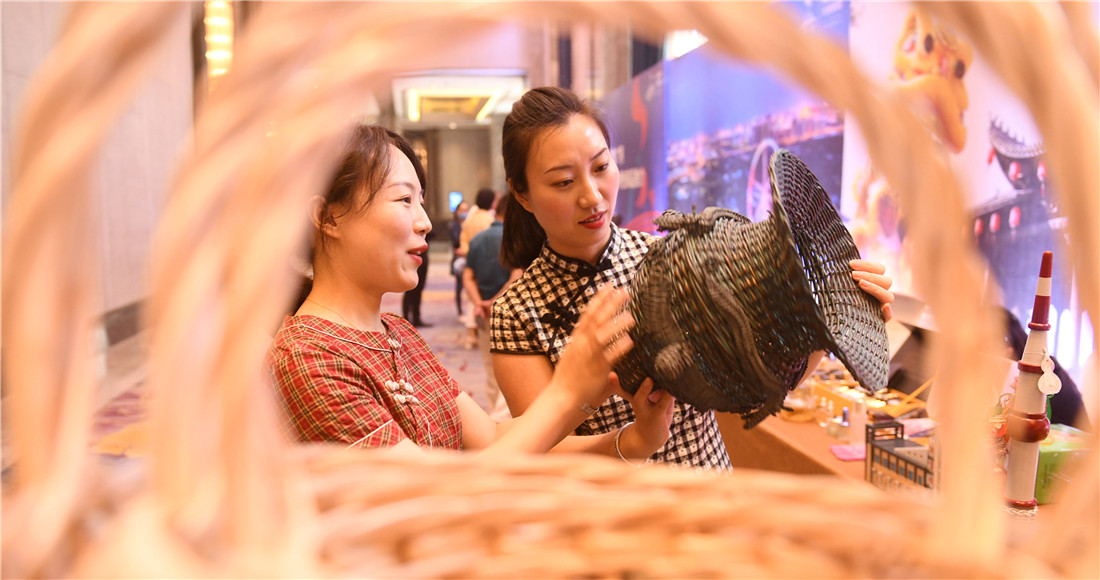 安徽阜阳：特色旅游商品展魅力