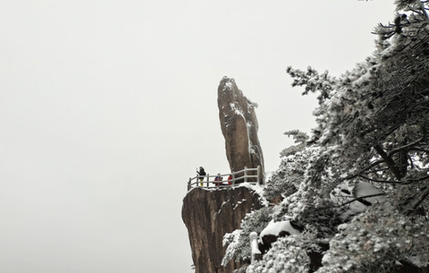 银装素裹！雪后黄山宛如童话世界