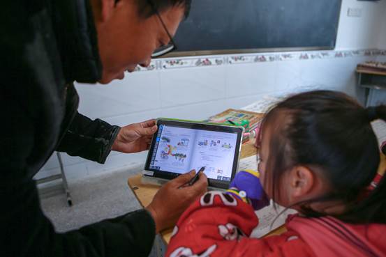 岳西：“袖珍小学”的“明灯”