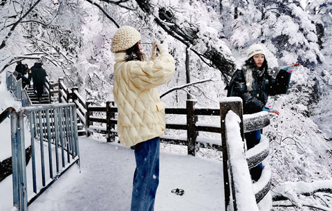 黄山瑞雪年味浓