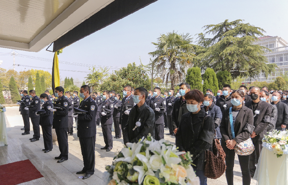 如松守护 如岳担当——追记安徽定远抗疫牺牲民警韩劲松