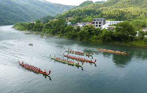 【“飞阅”中国】龙舟竞渡山水间