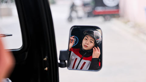 快樂出發！“快遞小姐姐”的配送之旅