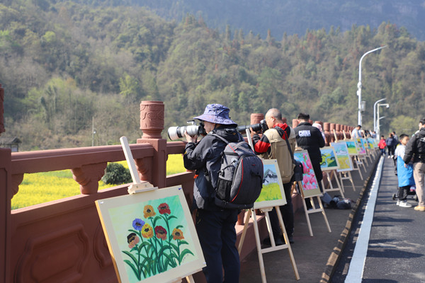 2023年中国黄山油菜花摄影旅游季暨新安江源头绿色发展全国摄影大展启动