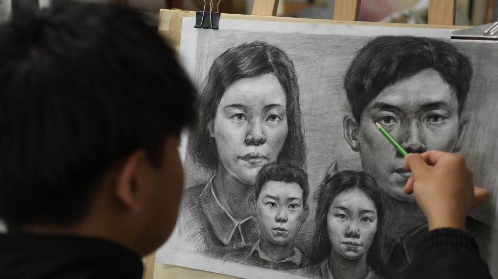 画里画外的青春目光